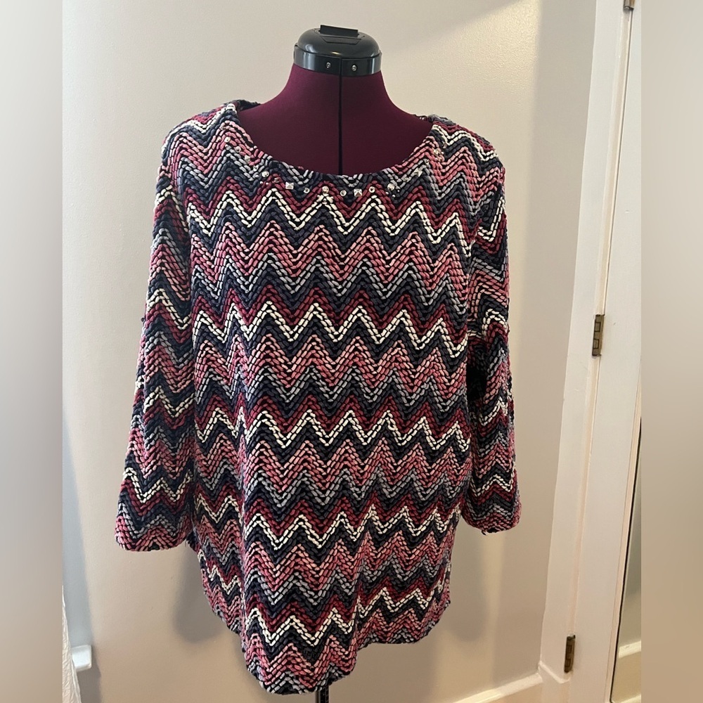Women’s top by Alfred Dunmer.  Size XL